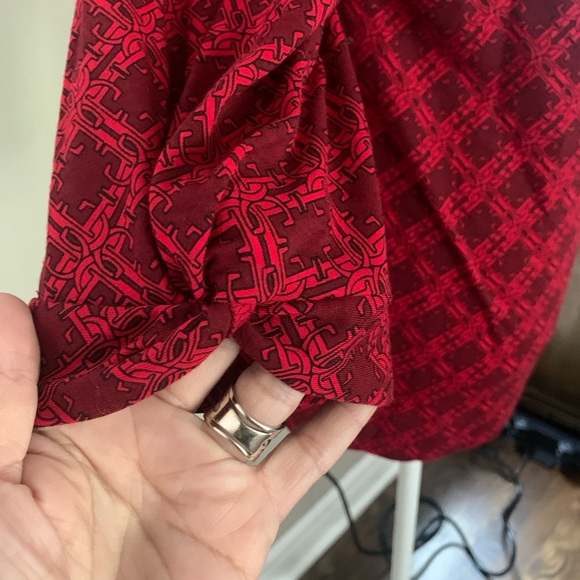 Liz Claiborne Medium Elegant Red Patterned Top P2P 22-24 - Picture 3 of 4